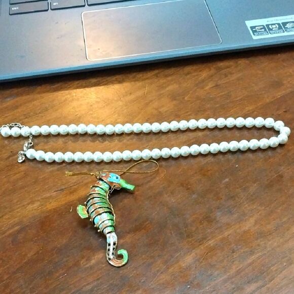Cloisene 2" Seahorse Pendant And J.Crew 18" Pearl Necklace...NEW - Picture 1 of 4